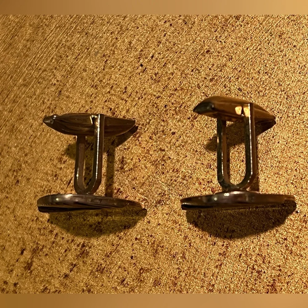 VINTAGE MEN’S FASHION CUFFLINKS.